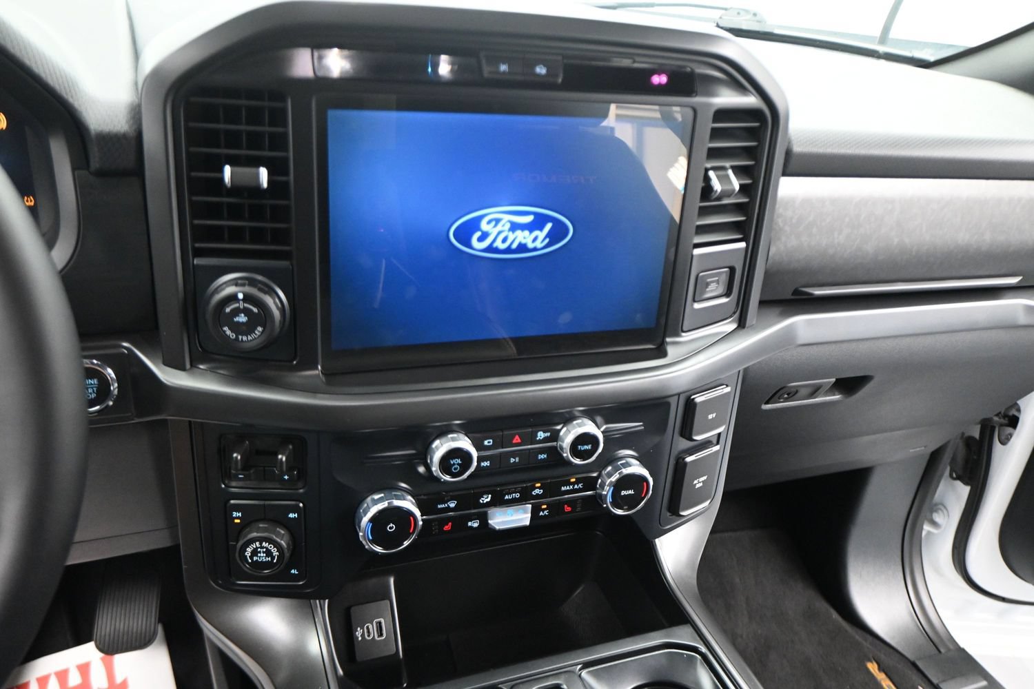Certified 2025 Ford F150 Tremor w/ Tow/Haul Package AWD/4WD image 22