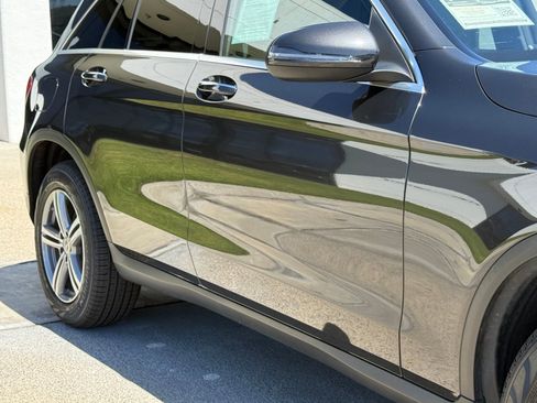 Used 2022 Mercedes-Benz GLC 300 image 10