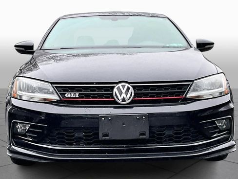 Used 2017 Volkswagen Jetta GLI image 3