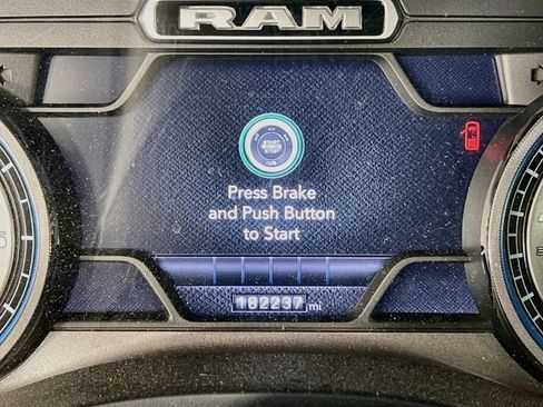 Used 2019 RAM 1500 Limited AWD/4WD image 9