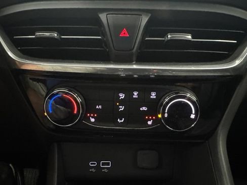 Used 2024 Buick Encore GX Sport Touring w/ Comfort Package AWD/4WD image 17