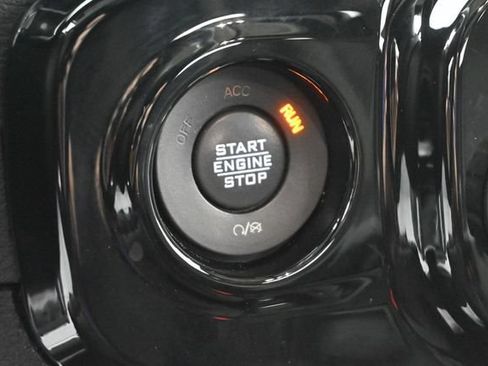 Used 2023 Jeep Wrangler Unlimited Sport AWD/4WD image 34