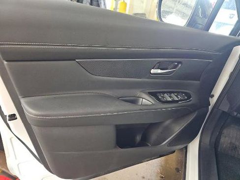 Used 2025 Nissan Murano SV AWD/4WD image 5