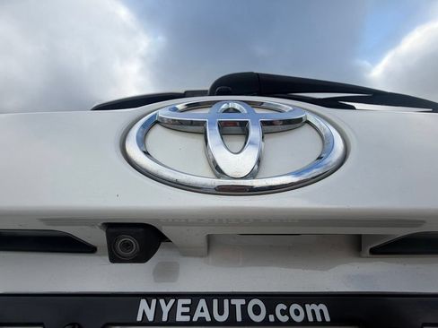 Used 2016 Toyota Highlander XLE AWD/4WD image 39