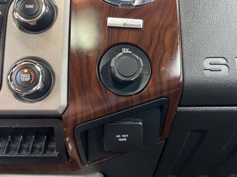 Used 2014 Ford F350 Lariat image 18