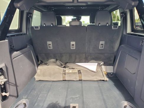 Certified 2024 Ford Bronco Black Diamond image 8