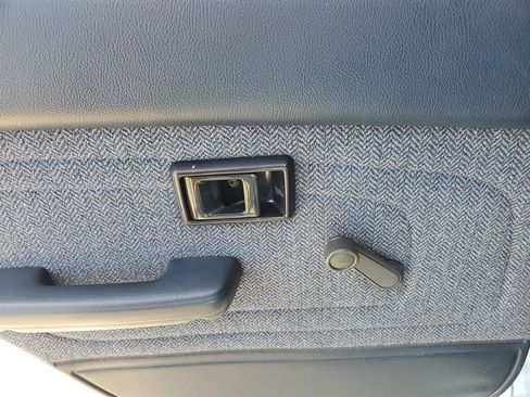 Used 1990 Toyota Corolla Deluxe image 22