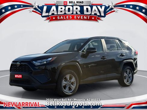 Used 2025 Toyota RAV4 XLE FWD image 1
