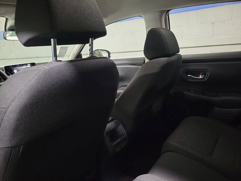 Certified 2025 Honda HR-V LX image 10