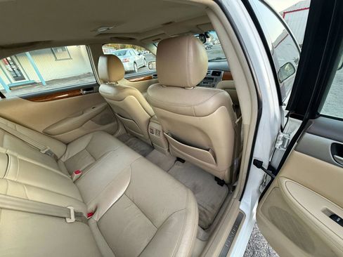 Used 2005 Lexus ES 330 image 19