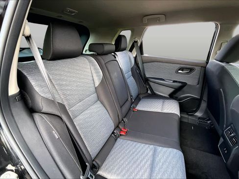 Certified 2023 Nissan Rogue SV FWD image 21