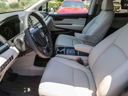 Certified 2026 Honda Odyssey EX-L image 19
