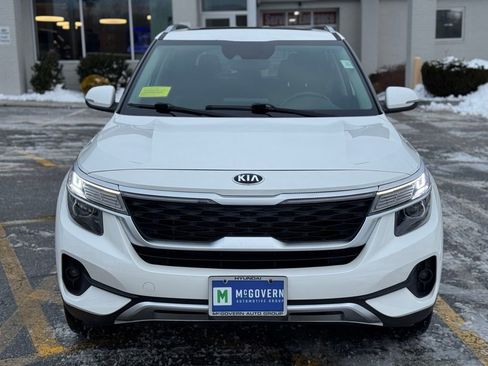 Used 2021 Kia Seltos EX image 9