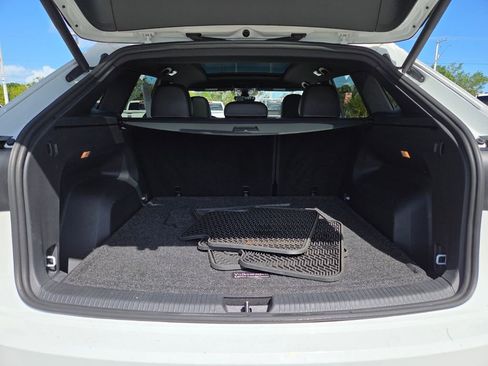 Used 2020 Volkswagen Atlas Cross Sport SEL image 15