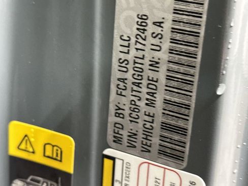 New 2026 Jeep Gladiator Sport image 27