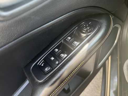 Used 2021 Jeep Compass Latitude AWD/4WD image 16