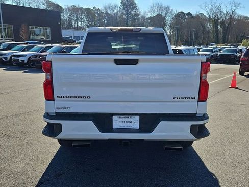 Used 2020 Chevrolet Silverado 1500 Custom w/ Custom Value Package image 7