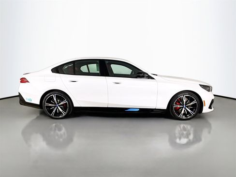 Certified 2025 BMW i5 M60 image 8