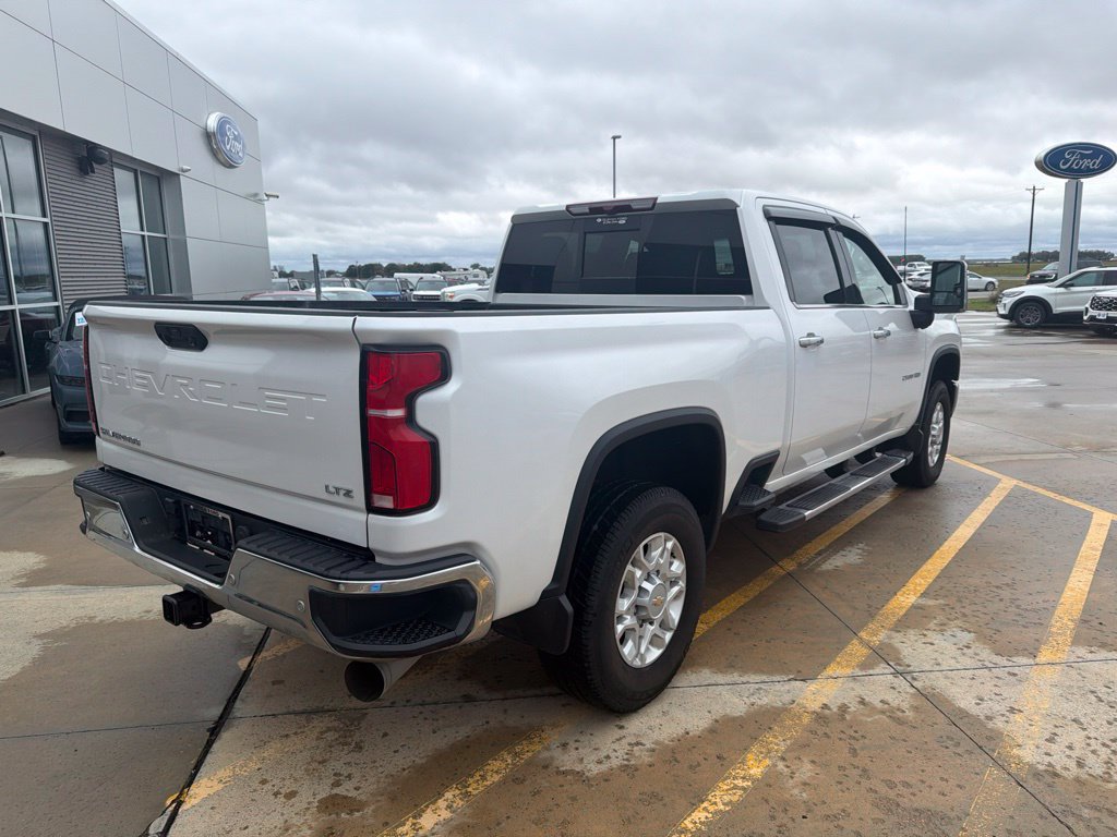 Used 2024 Chevrolet Silverado 2500 LTZ w/ LTZ Plus Package AWD/4WD image 8