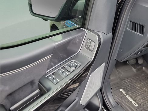 New 2025 Ford F150 Lightning Platinum image 32