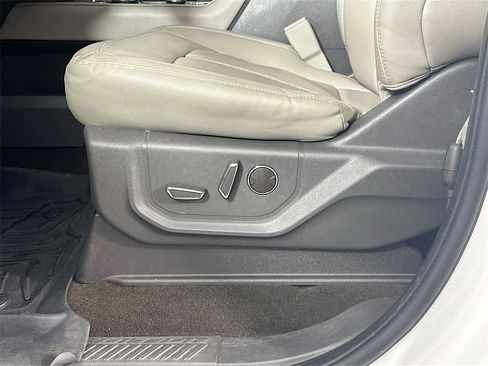 Used 2021 Ford Expedition Limited image 23