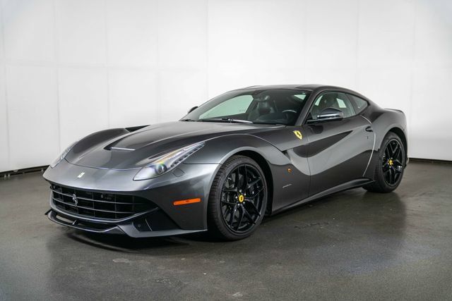 Used 2015 Ferrari F12 Berlinetta RWD image 4