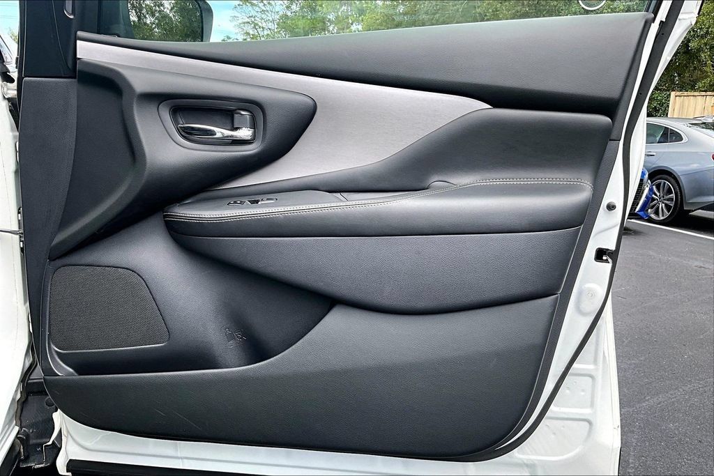 Used 2023 Nissan Murano SL AWD/4WD image 28