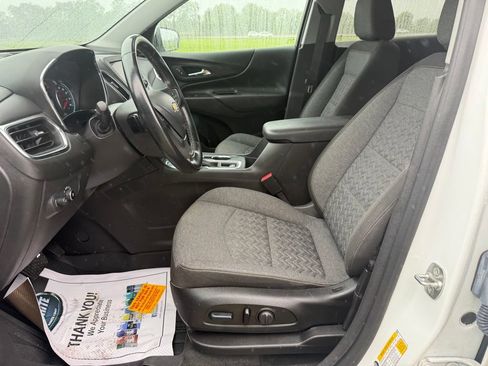 Used 2024 Chevrolet Equinox LT w/ LPO, Floor Liner Package FWD image 27