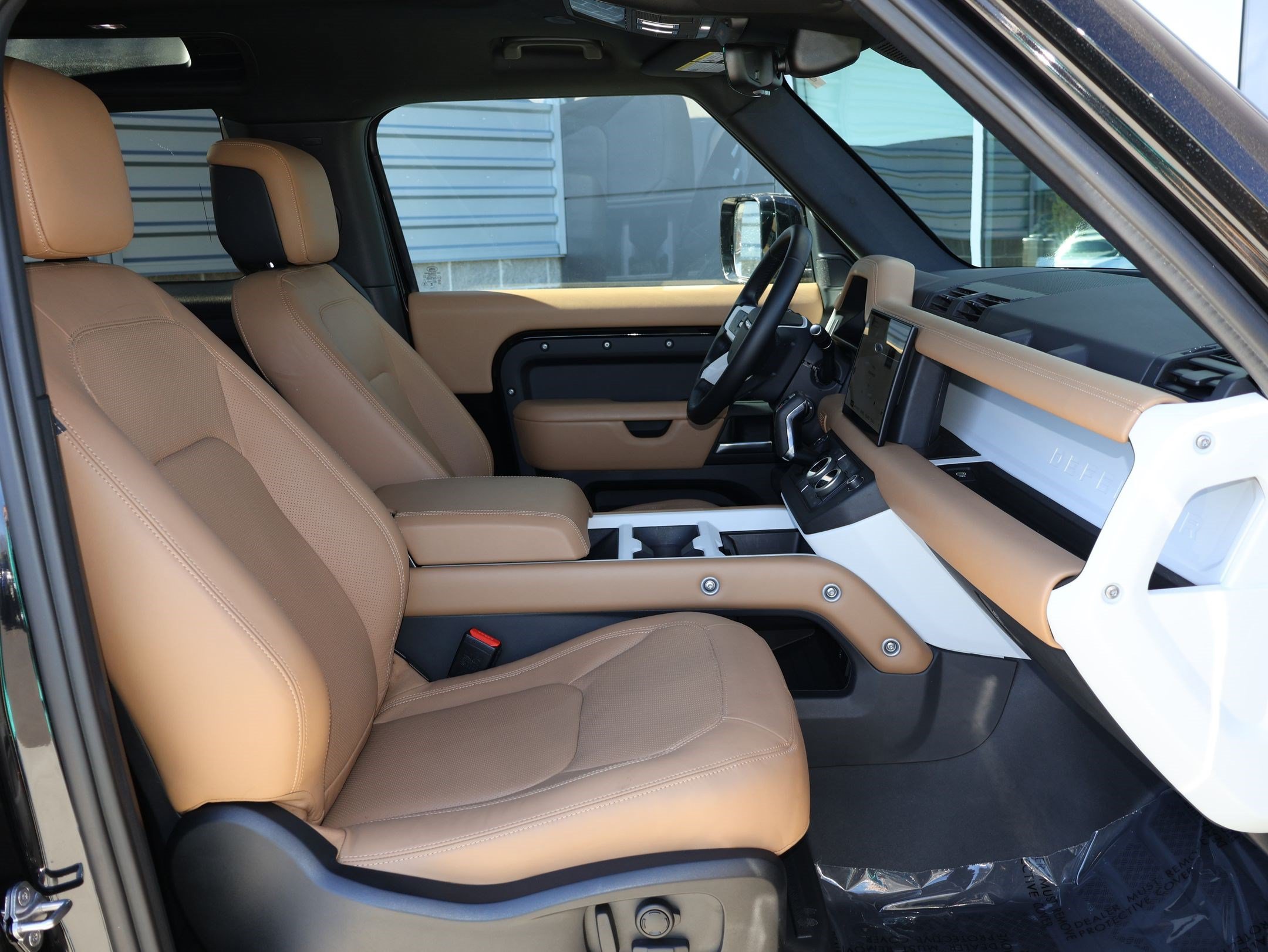 Used 2025 Land Rover Defender 90 S AWD/4WD image 33