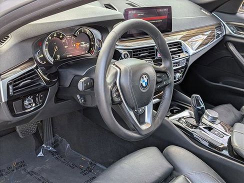 Used 2019 BMW 530i xDrive w/ Convenience Package AWD/4WD image 10