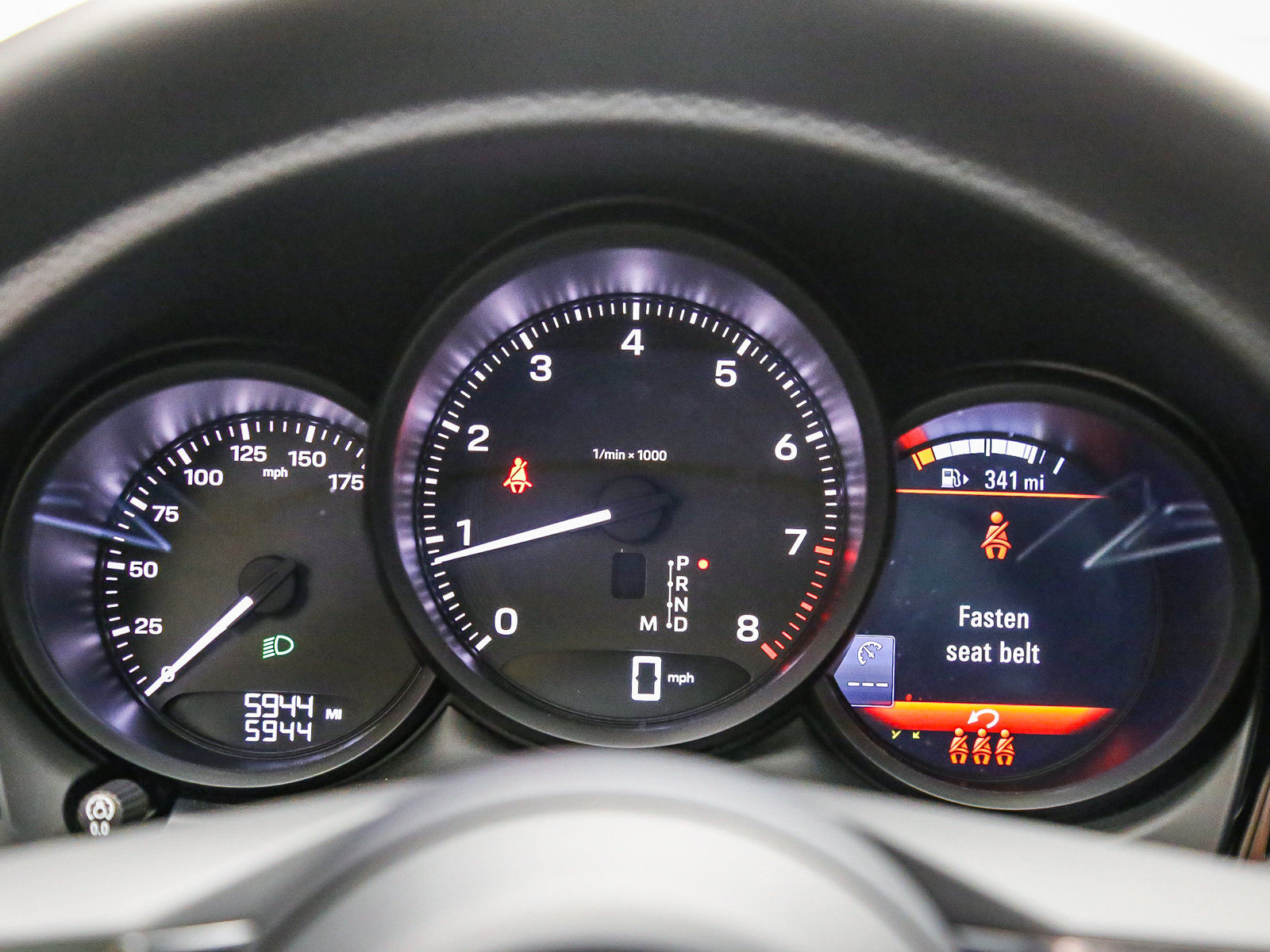 Certified 2026 Porsche Macan AWD/4WD image 30