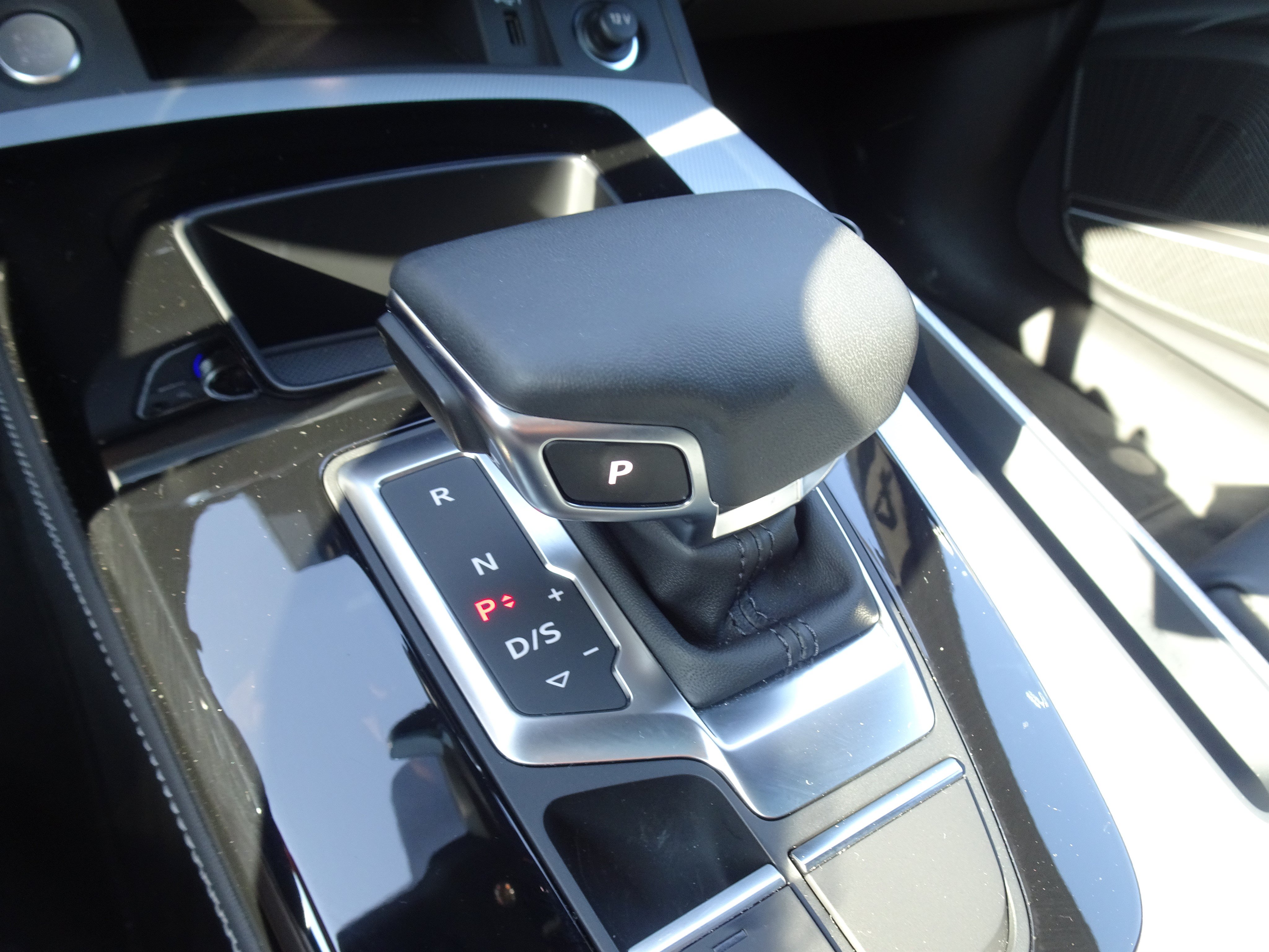 Certified 2024 Audi Q5 2.0T Premium Plus w/ Premium Plus Package AWD/4WD image 13