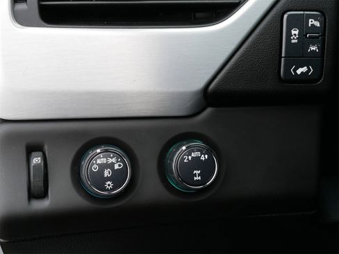 Used 2019 GMC Yukon SLT image 14