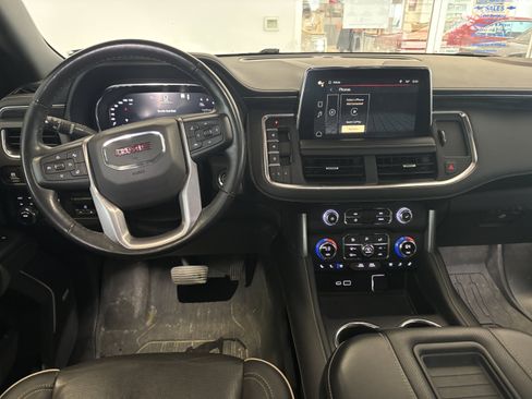 Used 2022 GMC Yukon SLT w/ SLT Premium Package AWD/4WD image 3