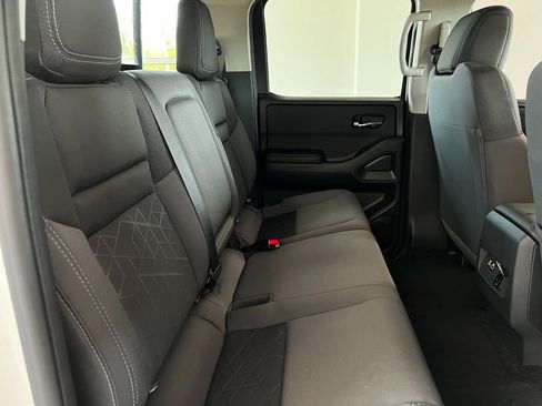 Used 2025 Nissan Frontier SV w/ SV Convenience Package AWD/4WD image 21