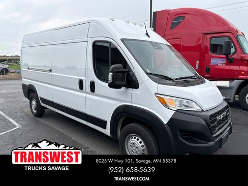 Used 2025 RAM ProMaster 3500 w/ Convenience Group FWD image 4