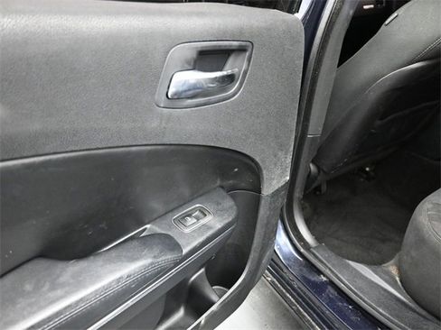Used 2012 Dodge Charger SE image 18
