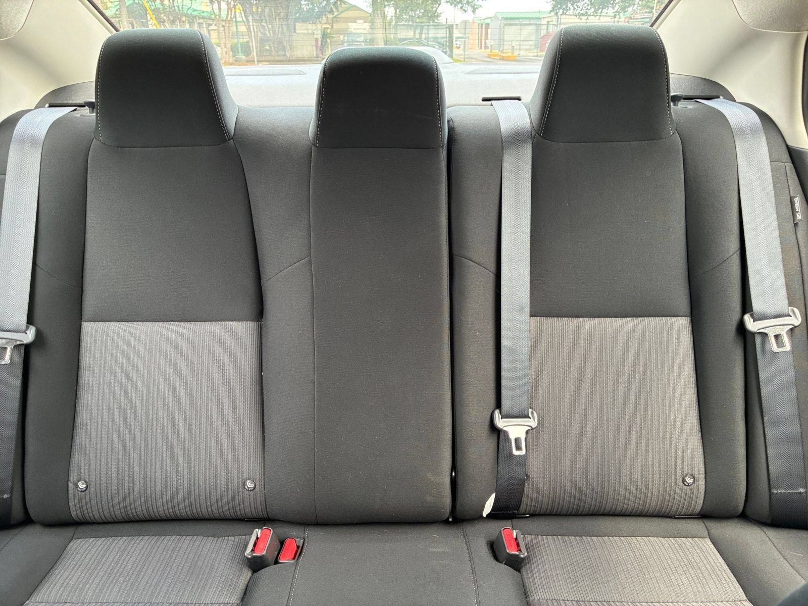 Used 2025 Nissan Sentra SV FWD image 35