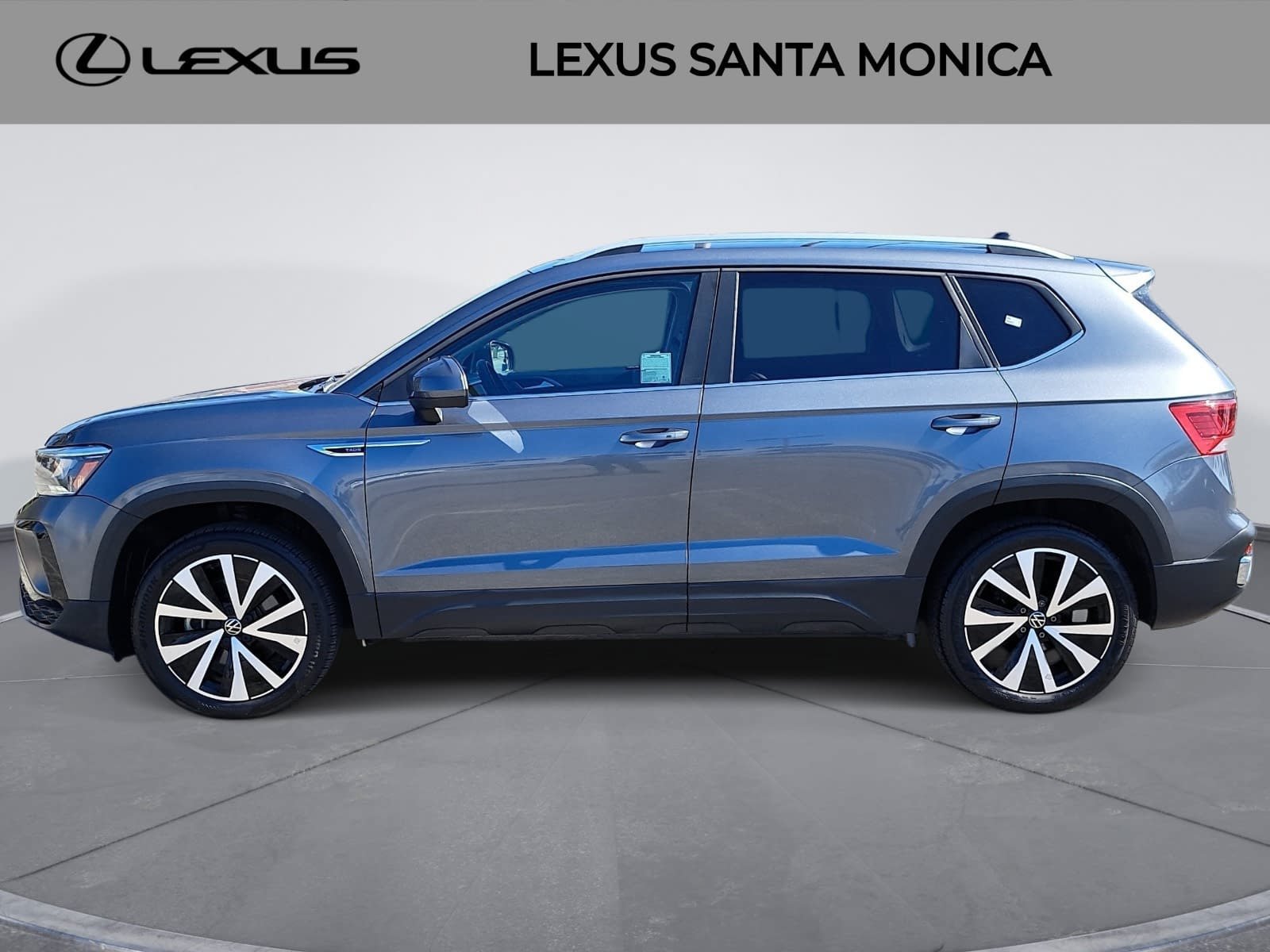 Used 2022 Volkswagen Taos SE FWD image 8