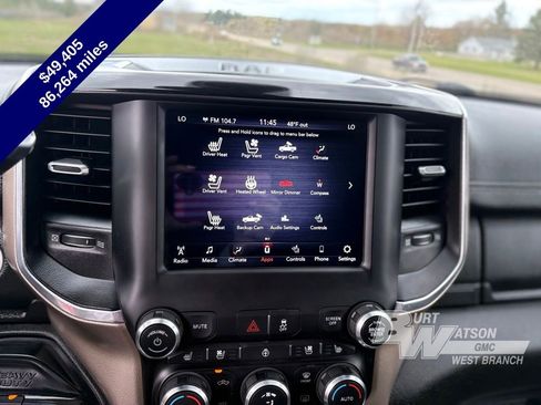 Used 2019 RAM 2500 Laramie w/ Black Appearance Package AWD/4WD image 17