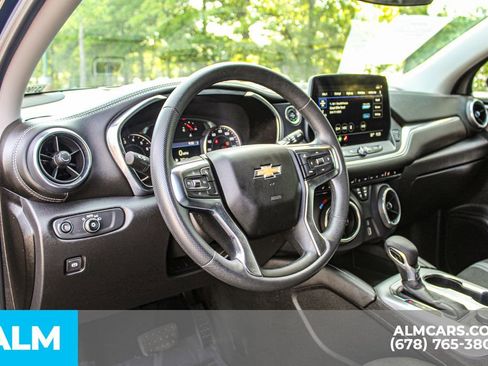 Used 2025 Chevrolet Blazer LT FWD image 33