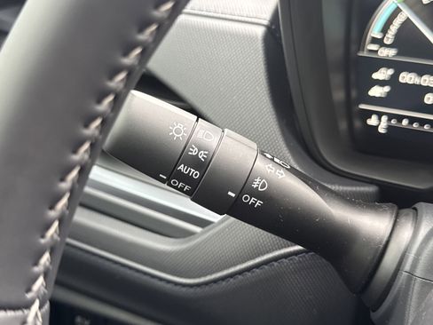 New 2025 Subaru Forester Limited image 17