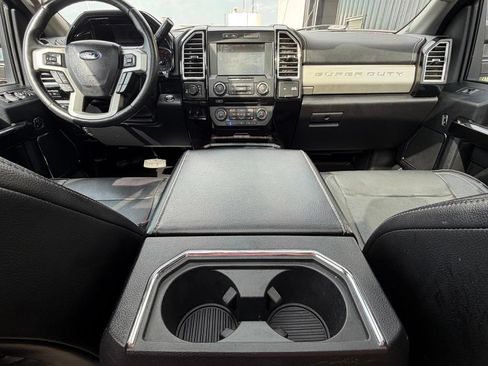 Used 2017 Ford F250 Lariat w/ Lariat Ultimate Package AWD/4WD image 8