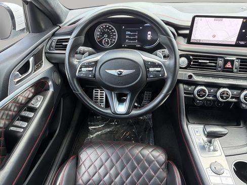 Used 2022 Genesis G70 3.3T RWD image 13