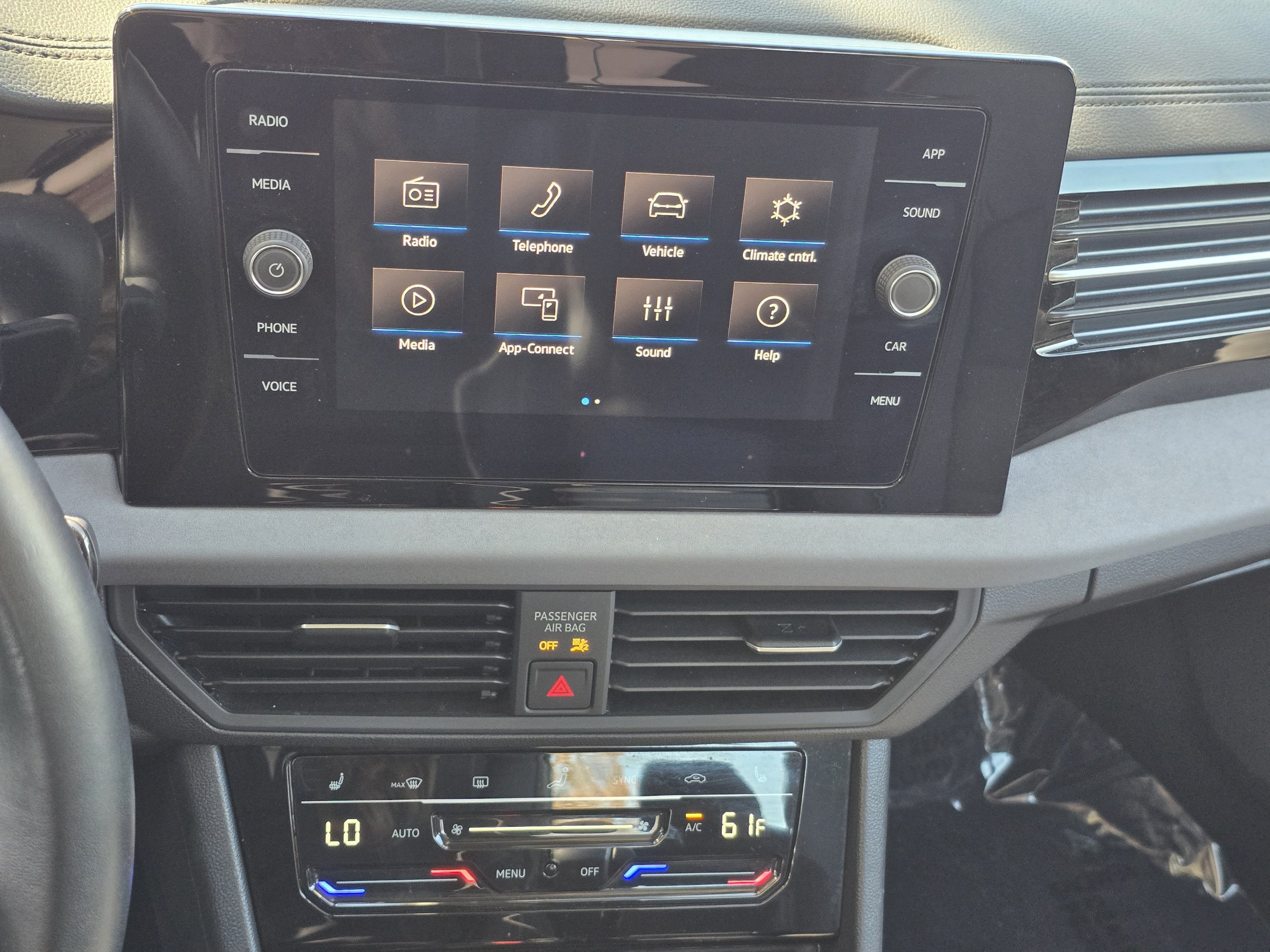 Used 2025 Volkswagen Jetta SE FWD image 5