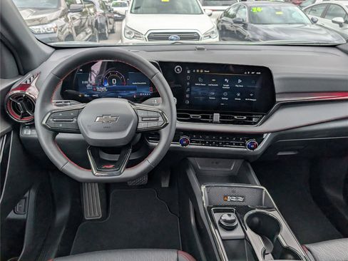 New 2026 Chevrolet Equinox RS w/ Convenience Package III AWD/4WD image 13