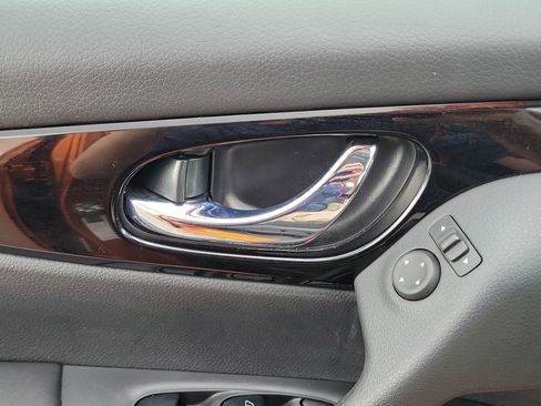 Used 2022 Nissan Rogue Sport SL w/ Premium Package image 29