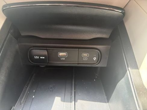 Used 2025 Kia Telluride S FWD image 34