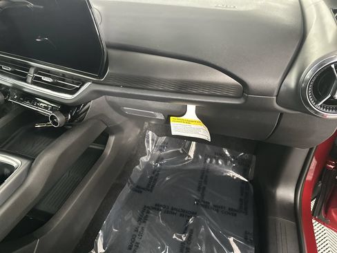 Used 2025 Chevrolet Equinox EV LT FWD image 23
