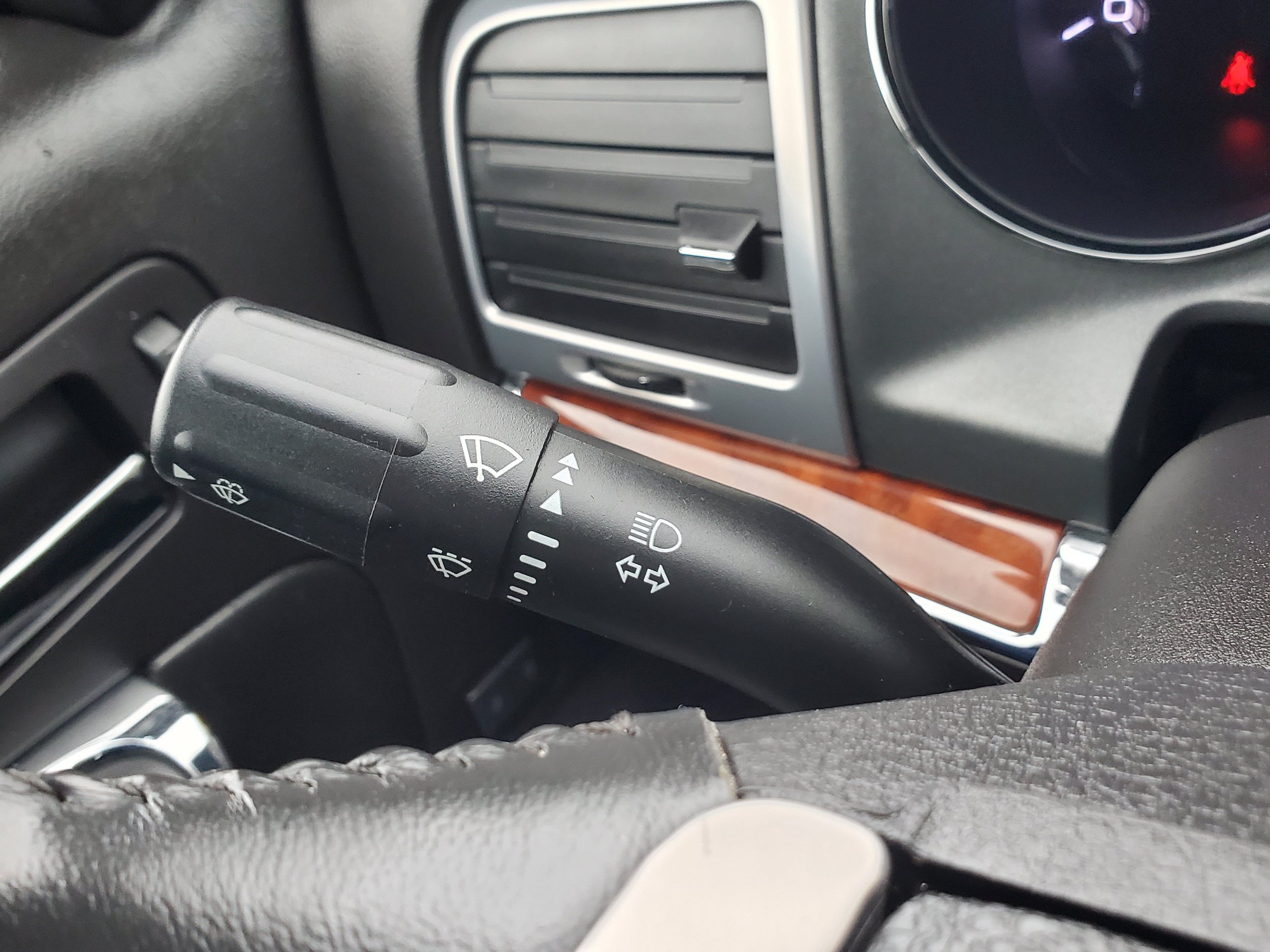 Used 2011 Lincoln MKZ FWD image 25
